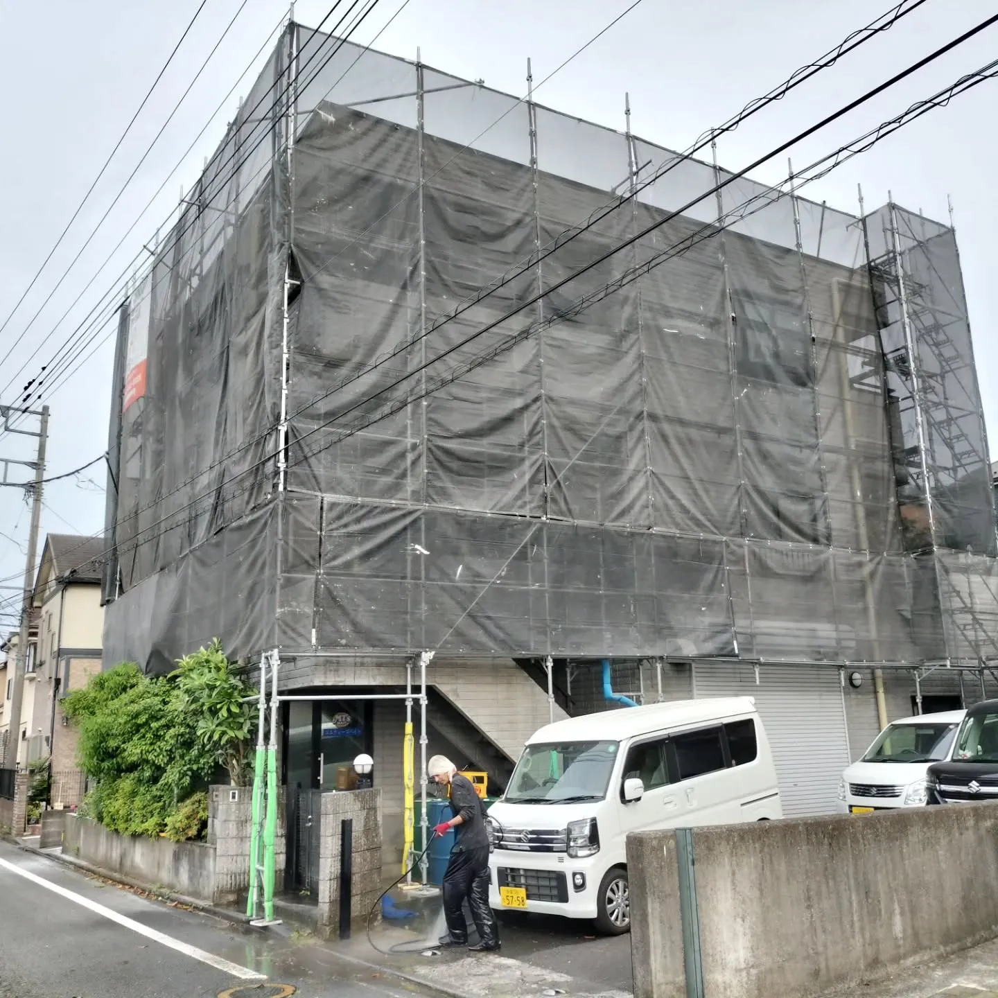 本日、八王子市のT様邸にて洗浄工事を無事に完了いたしました。